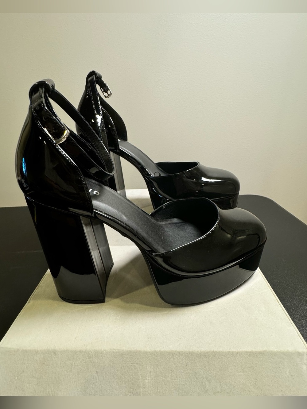 Torrid Mary Jane Platform Block Heel Pumps - Black, size 11WW, NWOT